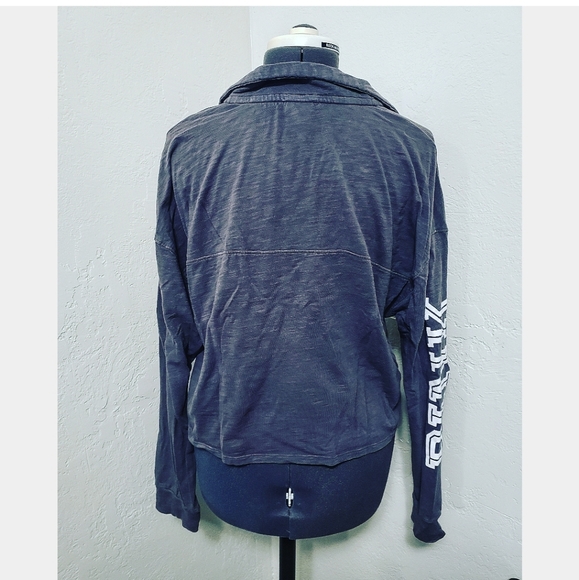 Pink VS Crop Sweatshirt - Picture 3 of 6